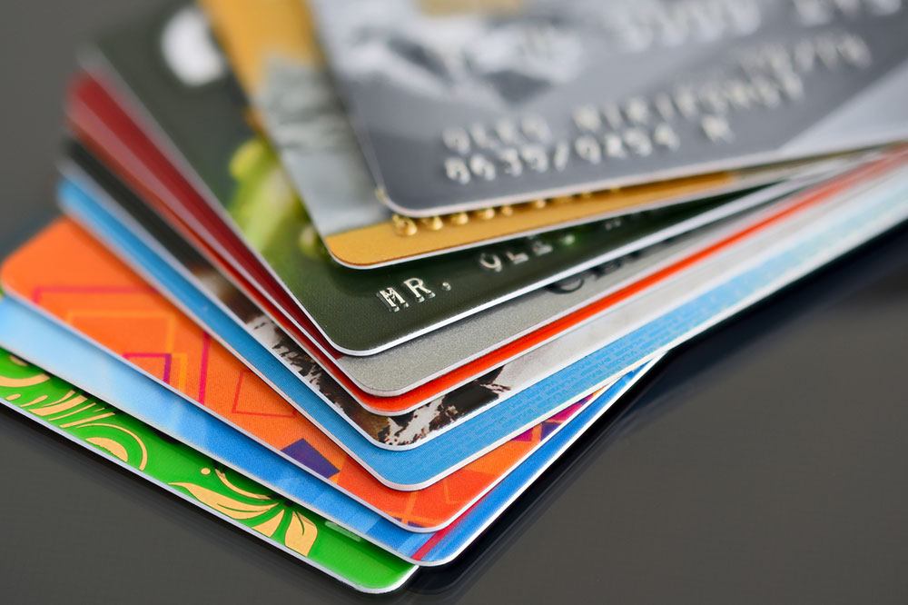 6 Tips to Help Manage Credit Card Debt
